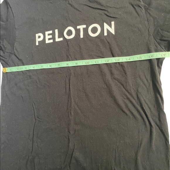 𝅺peloton Tshirt size small - Picture 3 of 5